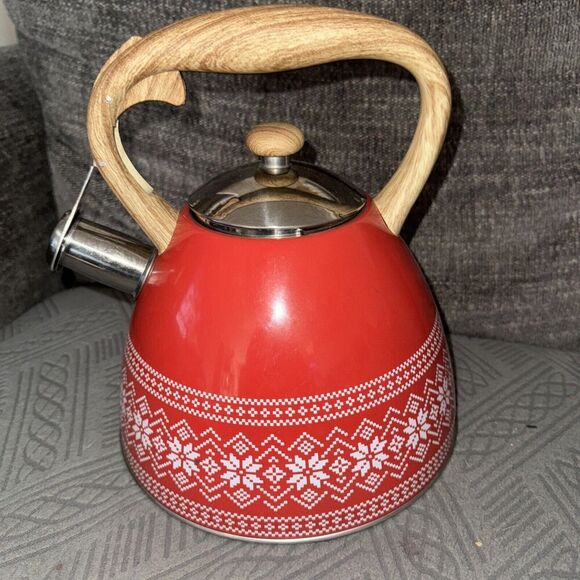 Masterclass Premium Collection Christmas Pattern Valentines Red Tea Kettle - Picture 2 of 4